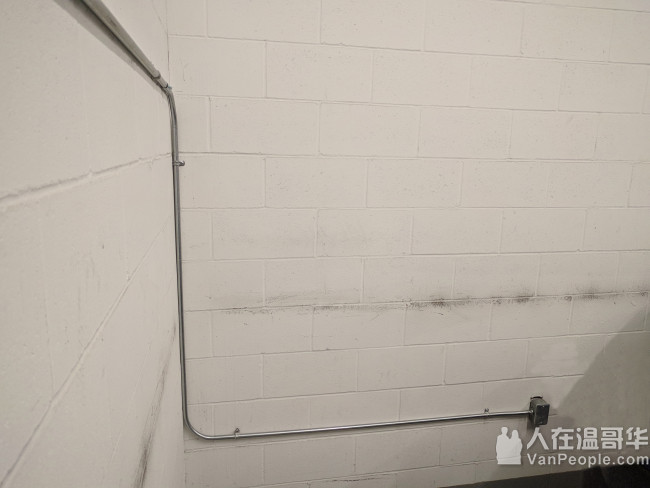 本地经验电工，加拿大持牌注册，民商工安装改造新建故障排除，价格低质量高。