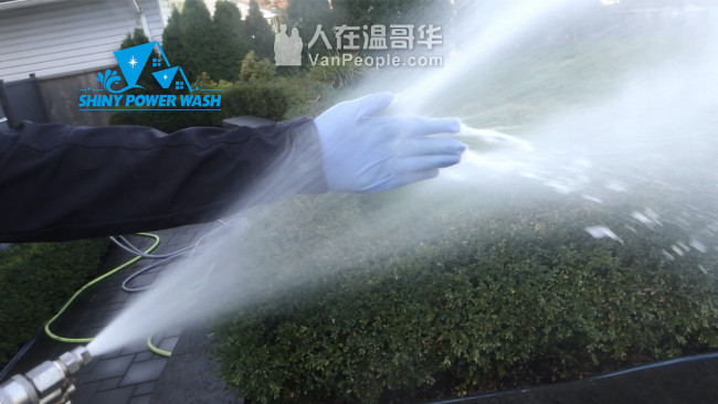 专业屋顶清洗/除青苔/三年质保，外墙与地面清洗，专业设备，保险齐全，Shiny Power Wash