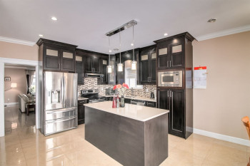 【家选】蒸汽地毯消毒清洗、高压清洗地面、房屋清洁、紫外线消毒等！认证技师 环保无毒！ 