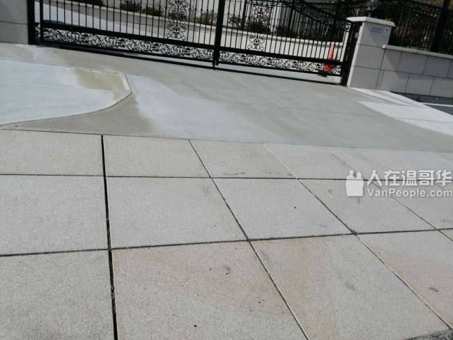 修建各式挡土墙。挖机工程平地回填。铺设水泥、沥青路面、砖面。砖砌贴砖，铺草坪植树等园艺，高压洗地洗房