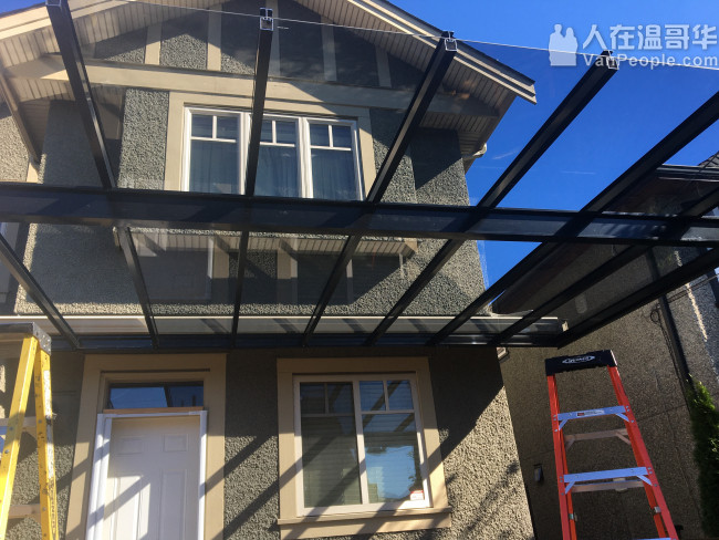 多年的专业庭园设计施工经验，服务包括铺地砖、砌挡土墙围墙、  建deck和上盖、筑沥青路和水泥路等