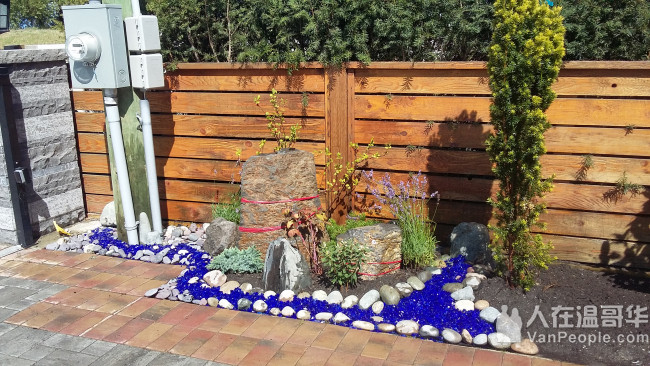 艺石园林：政府注册，具有商业保险，专业景观设计，提供彩色效果图，工程取费低，保证工程符合政府验收标准