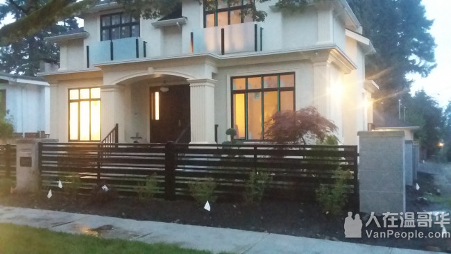 艺石园林：政府注册，具有商业保险，专业景观设计，提供彩色效果图，工程取费低，保证工程符合政府验收标准