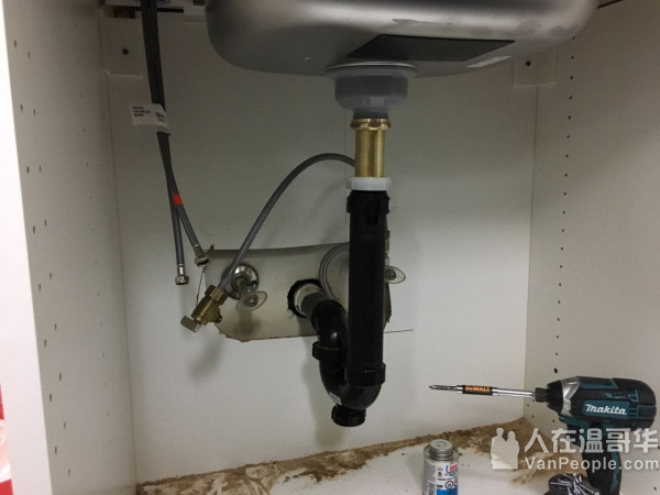   俊-装修公司.  卑诗省政府牌照, WCB保险 .