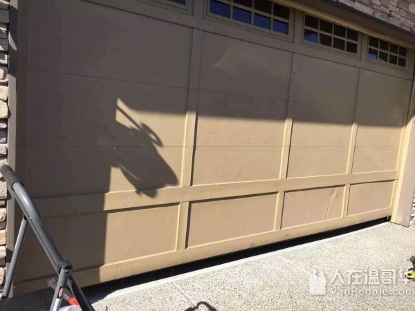 专业维修及安装车库门(车房门),电动院子大门(电匣门) 