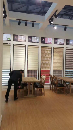 温哥华普瑞思窗饰，专业定制高档百叶窗，遮光帘，纱窗纱门 