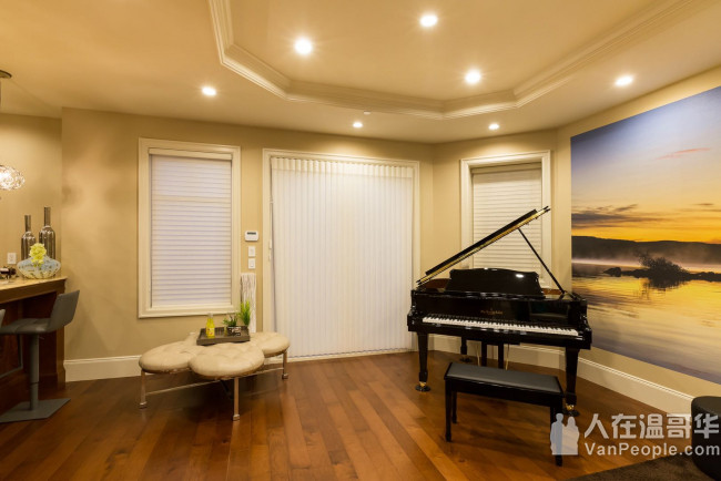 温哥华森然窗饰专业订做布艺窗帘百叶窗卷帘防蚊纱窗纱门