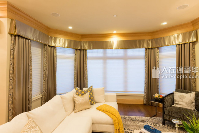 温哥华森然窗饰专业订做布艺窗帘百叶窗卷帘防蚊纱窗纱门