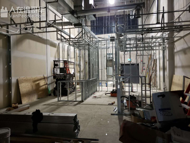 星辰装修公司，住宅/商业装修， 翻新， 室内外油漆， 厨房/卫浴/地下室改造。免费估价。