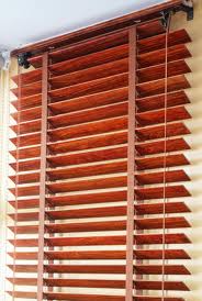 温哥华普瑞思窗饰，专业定制高档百叶窗，遮光帘，纱窗纱门 