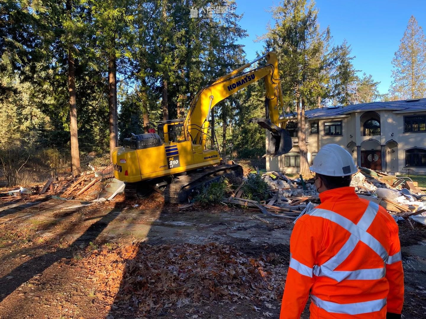 民生建筑装修公司承接商业装修改造和住宅整体装修、加建改建工程。拥有BC省政府注册牌照500万保险