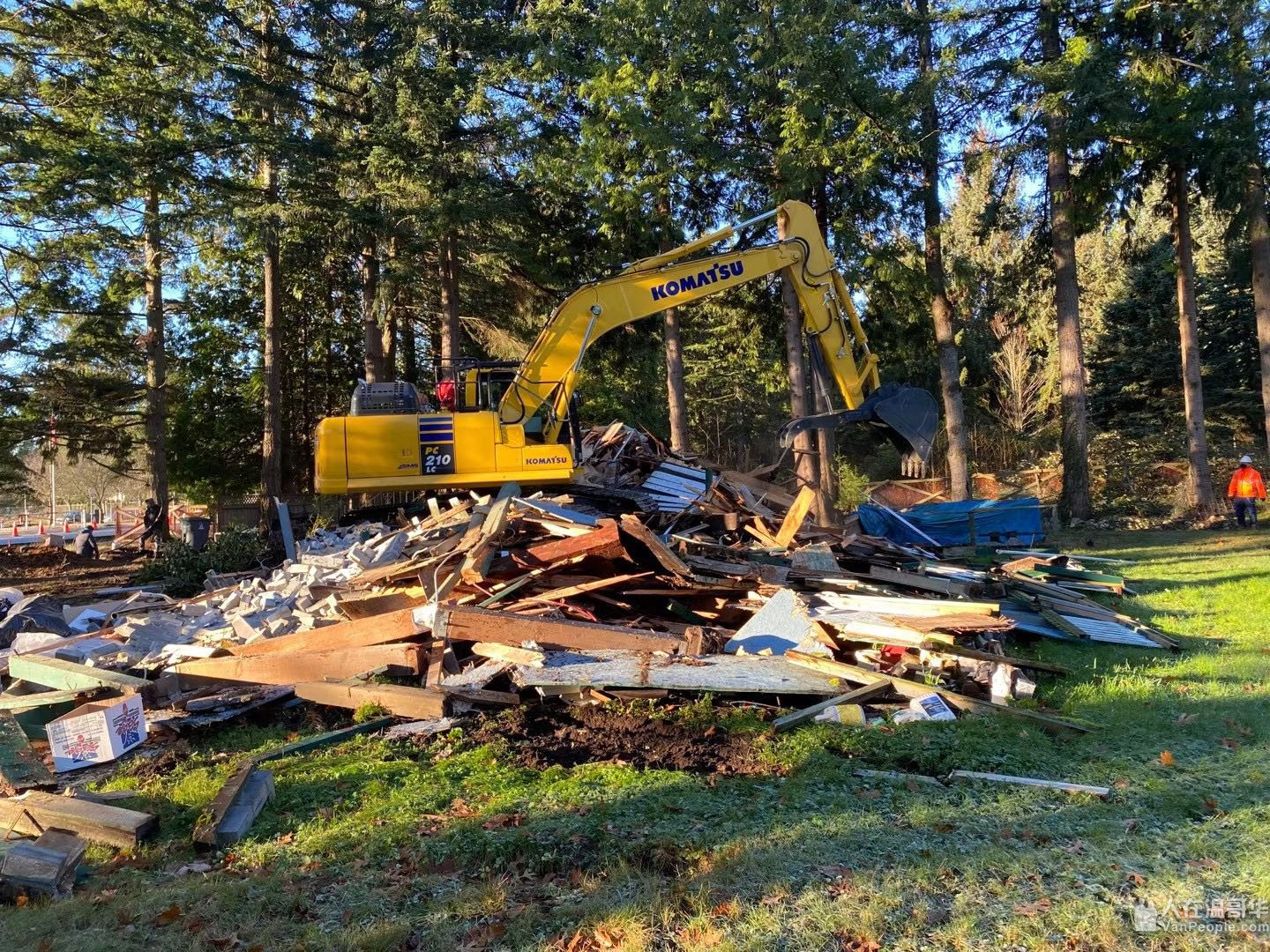 民生建筑装修公司承接商业装修改造和住宅整体装修、加建改建工程。拥有BC省政府注册牌照500万保险