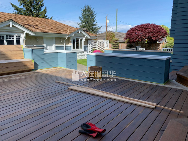 红太阳装修工程公司 浴室 厨房 Vinyl露台 更换  内外油漆 地板瓷砖 