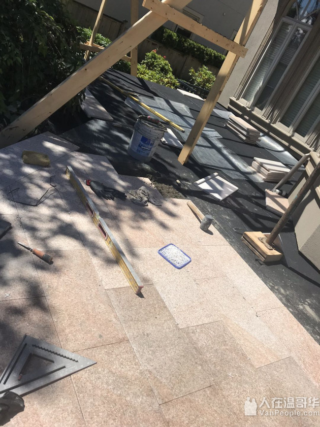 红太阳装修工程公司 浴室 厨房 Vinyl露台 更换  内外油漆 地板瓷砖 