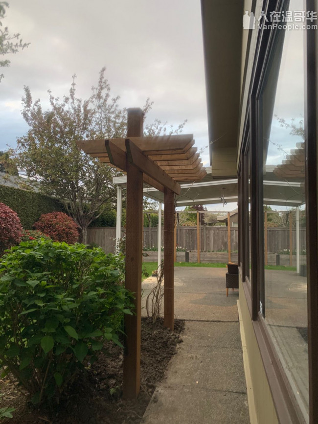 红太阳装修工程公司 浴室 厨房 Vinyl露台 更换  内外油漆 地板瓷砖 