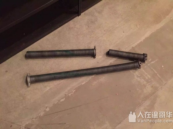 专业维修及安装车库门(车房门),电动院子大门(电匣门) 