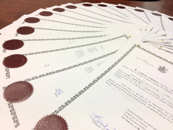 本拿比丽晶律师行:领馆认证、驾照翻译、房地产买卖、公司注册、改名、刑事洗底、无犯罪记录、遺產認證