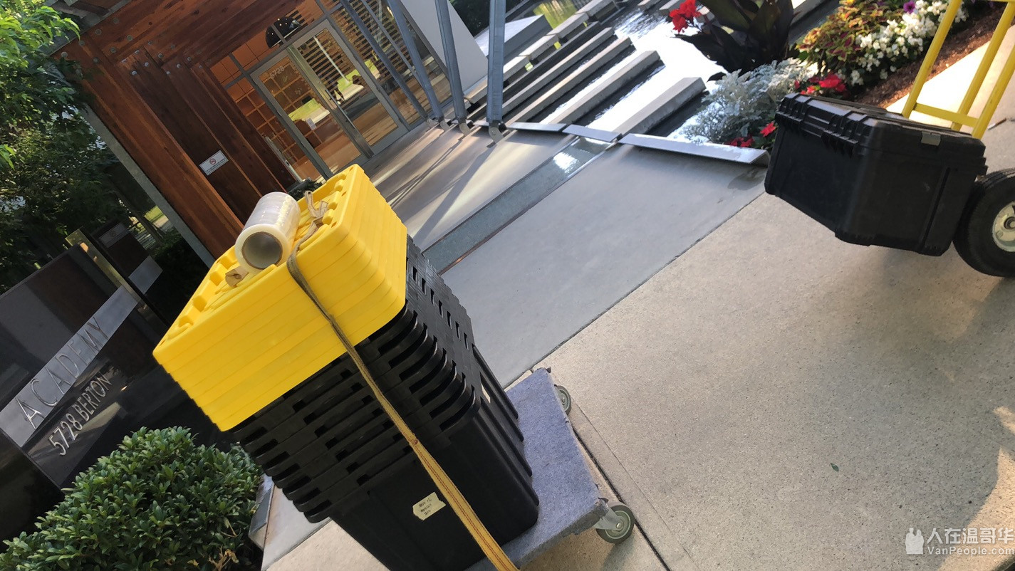 行李寄存50每月、专业仓储、学生回流年底寄存优惠、搬家/家具处理/ /IKEA各卖场提