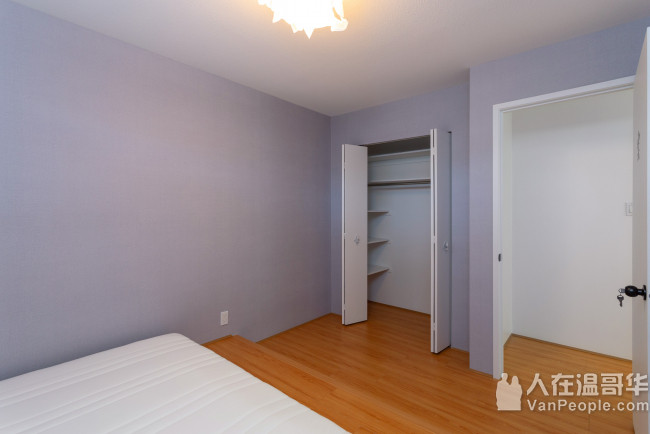 列治文中心地带House出租 长短租均可。日式现代设计风格 环境舒适优雅