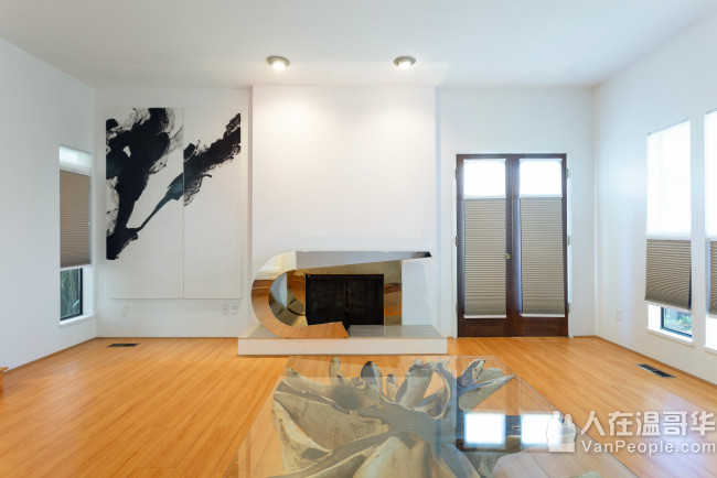 列治文中心地带House出租 长短租均可。日式现代设计风格 环境舒适优雅