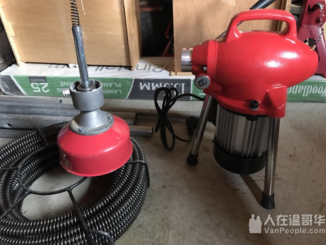 专业通渠24小时服务！疏通下水道，卫生间，厨房，维修水管漏水，安装马桶，碎骨机等各种服务