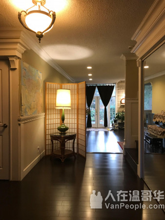 温哥华燕京家庭旅馆，温哥华市中心，出门公车商店天车站，长短租,豪宅旅馆30元起 ,大小新车.机场接送